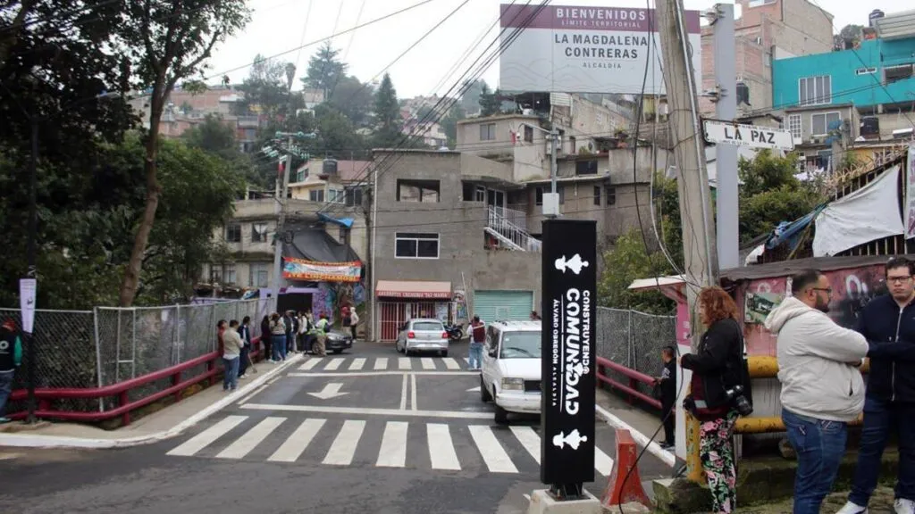 Alcaldes de Álvaro Obregón y La Magdalena Contreras entregan rehabilitación del puente en La Coyotera