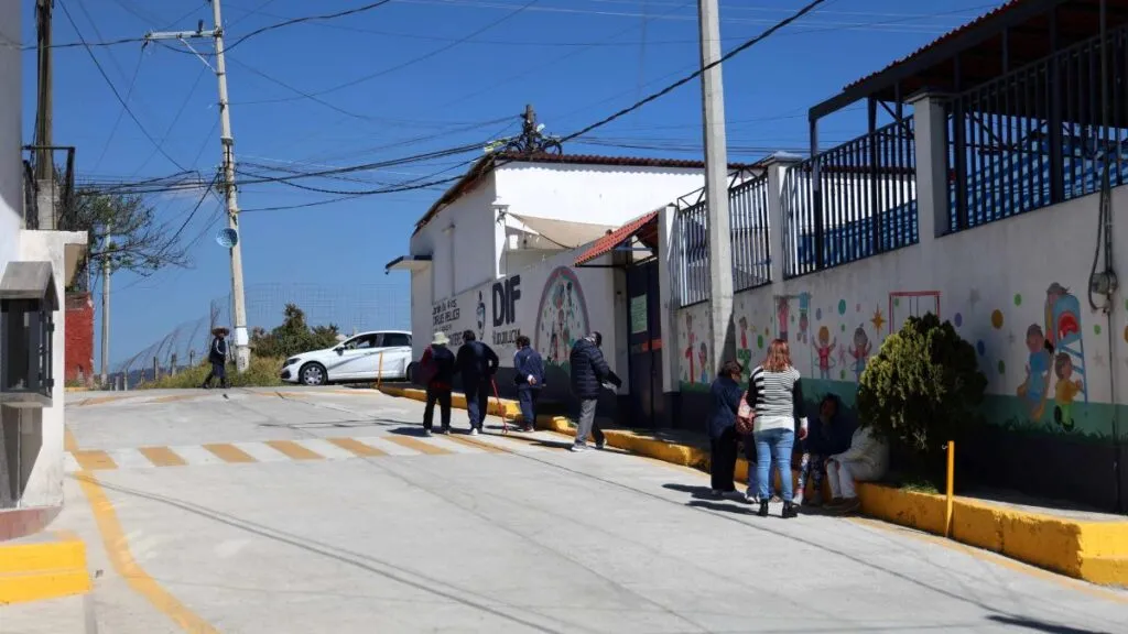 Huixquilucan Contigo 24/7 mejora calles en San Juan Yuatepec