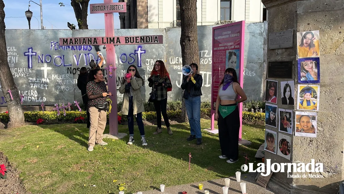 Colectivos se manifiestan por recientes feminicidios en el Valle de Toluca