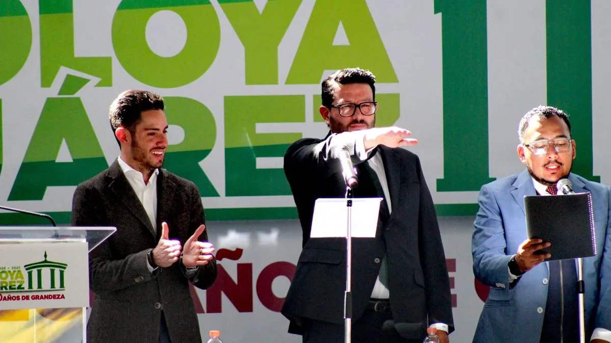  “Chiquillo” Solís rindió protesta como presidente de Almoloya de Juárez