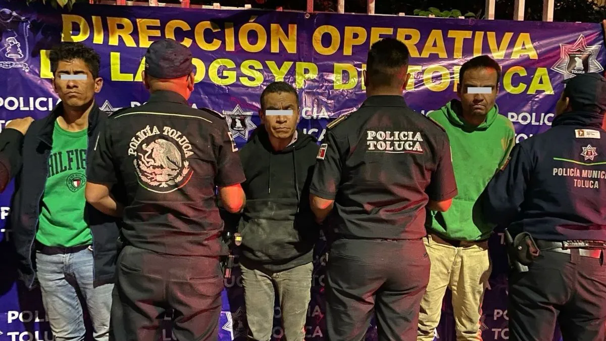 Policías de Toluca detienen a ladrones en Las Américas