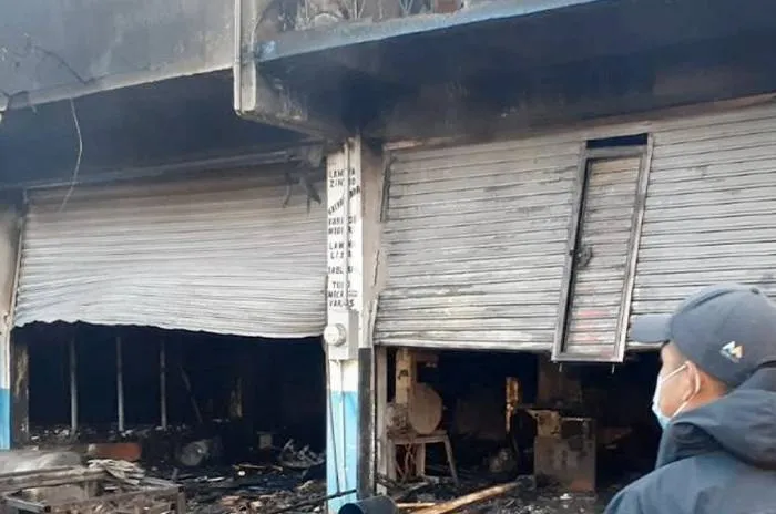 Taller de carpintería se incendió en Villa Guerrero