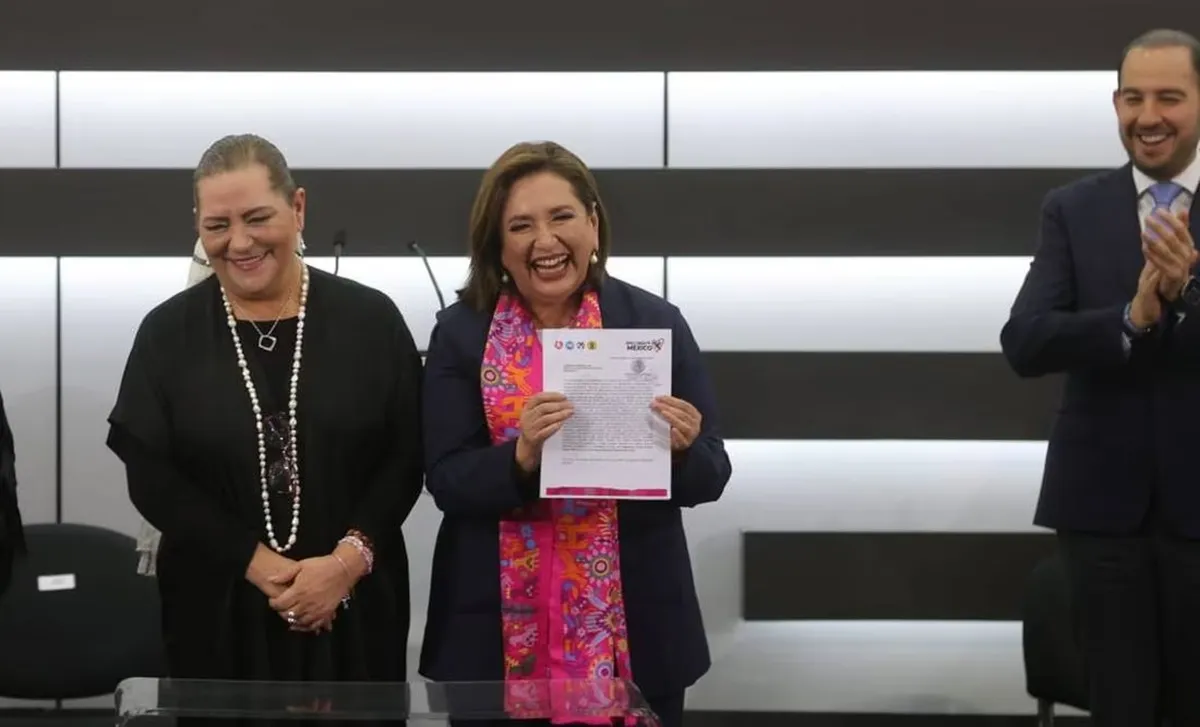 Xóchitl Gálvez se registra y despotrica contra la 4T