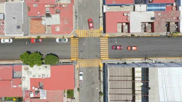 Entrega Ricardo Moreno calle Valentín Gómez Farías, primera vialidad reconstruida con “Diablo Dragón”
