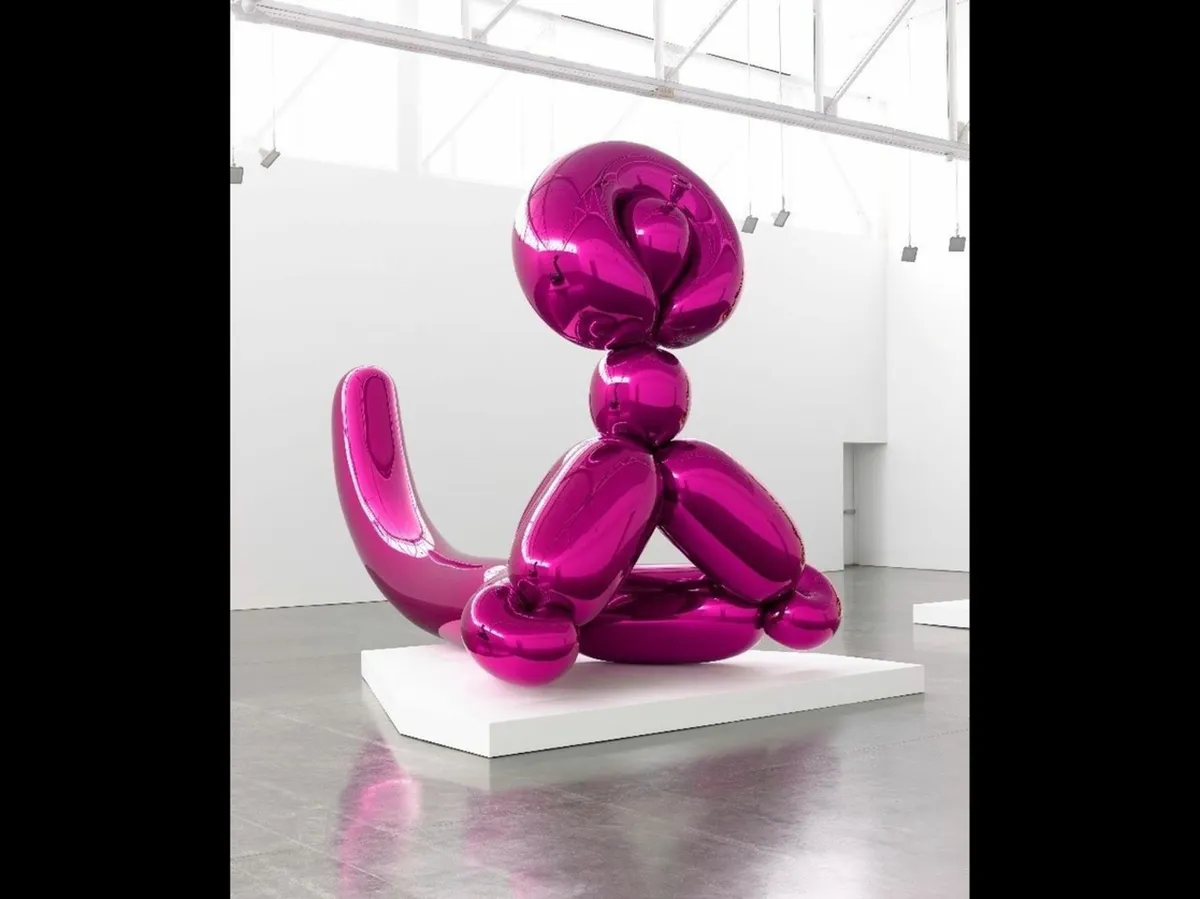 Mujer rompe escultura de Jeff Koons valorada en 42 mdd