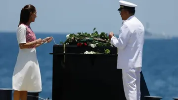 Sheinbaum encabezó la ceremonia del Día de la Marina a bordo del Buque Usumacinta en Lázaro Cárdenas, Michoacán.