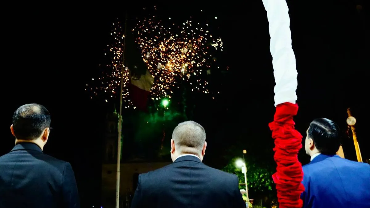 José Paz López encabeza tradicional Grito de Independencia en Badiraguato