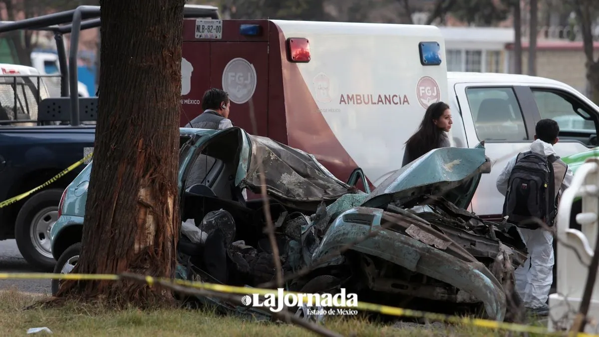 Accidente automovilístico en la carretera Toluca-Palmillas deja un muerto