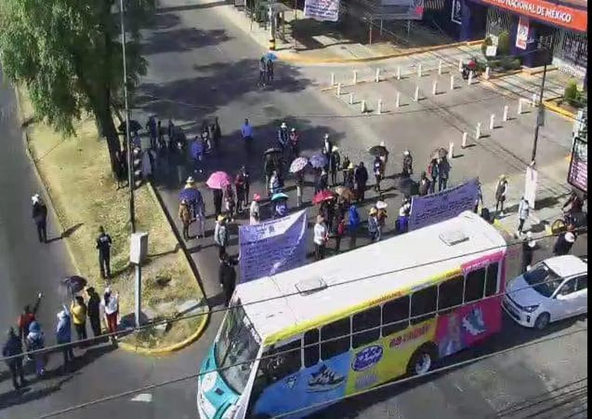 Bloqueo en Metepec por inconformidades en el Instituto Tecnológico de Toluca
