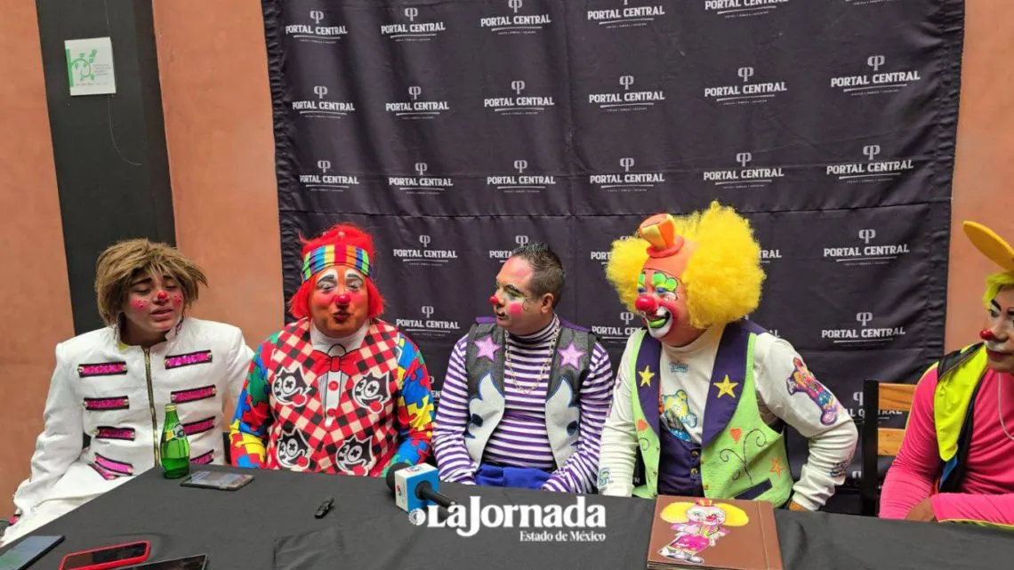 Payasos preparan festejo por su día nacional en Toluca