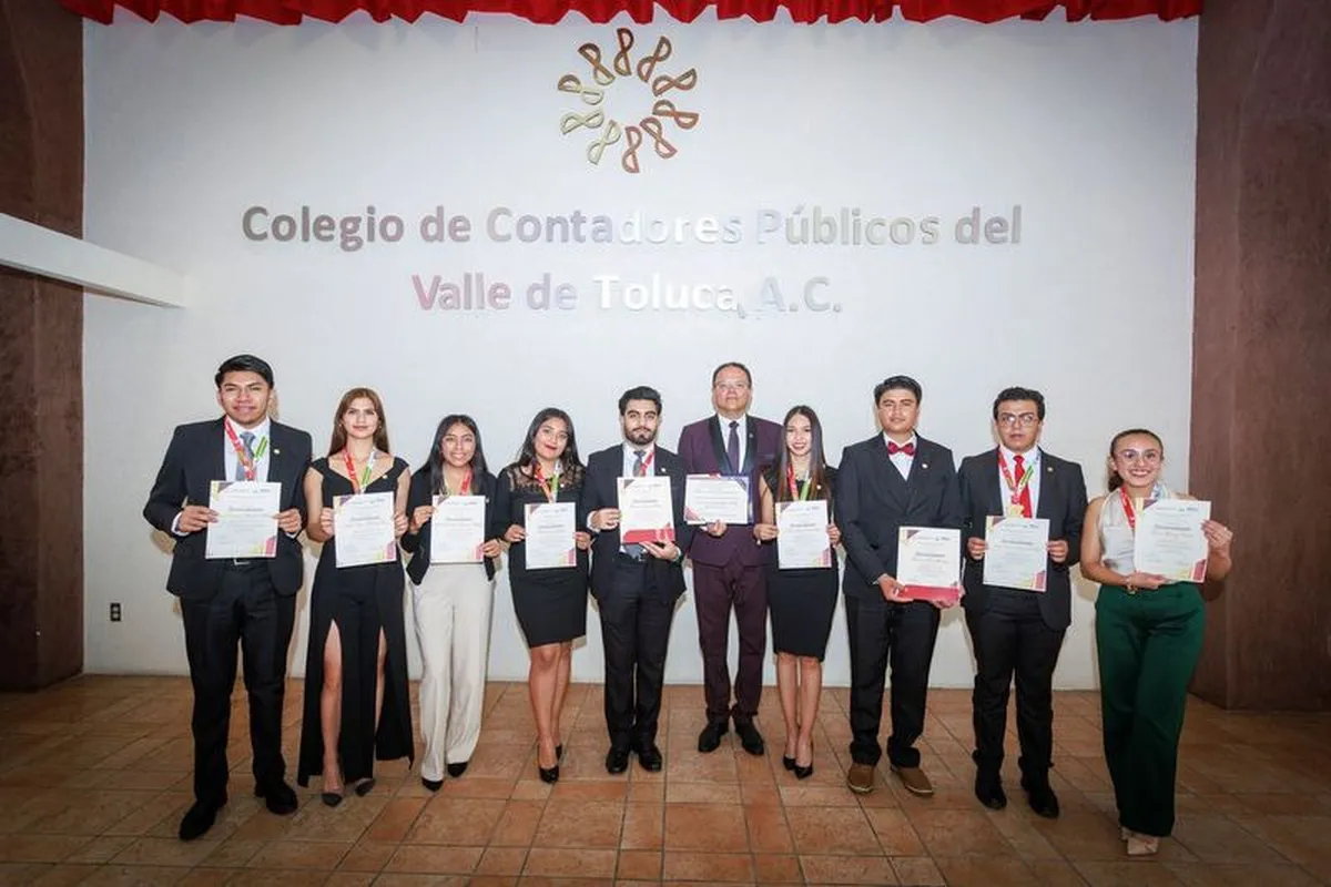 Estudiantes de la UAEMéx Atlacomulco destacan en Encuentro Juvenil de la Contaduría