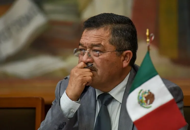 Candidato a rector de la UAEM enfrenta seis denuncias; quedaría inhabilitado