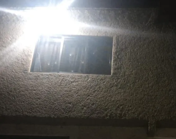 Amenazan y balean casa de precandidato de MC en Amanalco