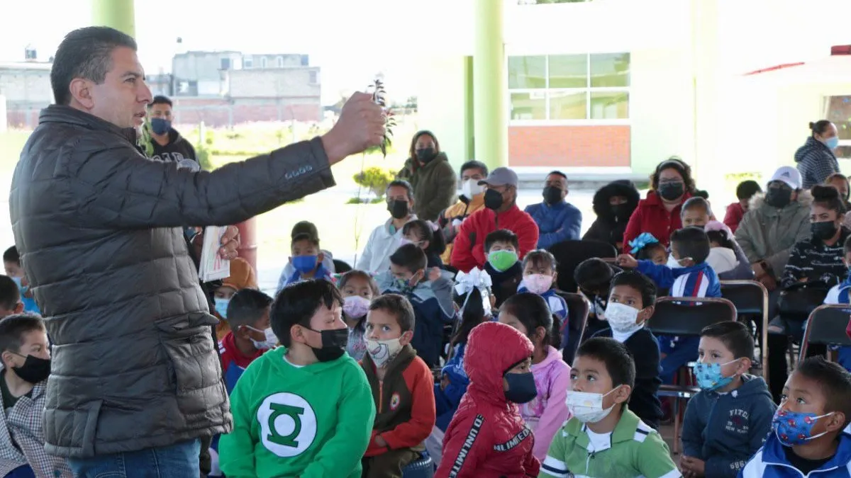Inicia en Ixtlahuaca programa de reforestación “Con educación sembramos vida”