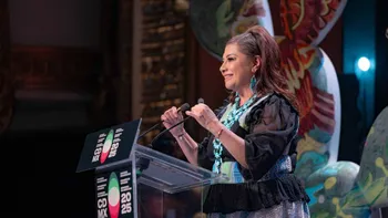 Clara Brugada llama a derribar muros y tejer unidad entre naciones
