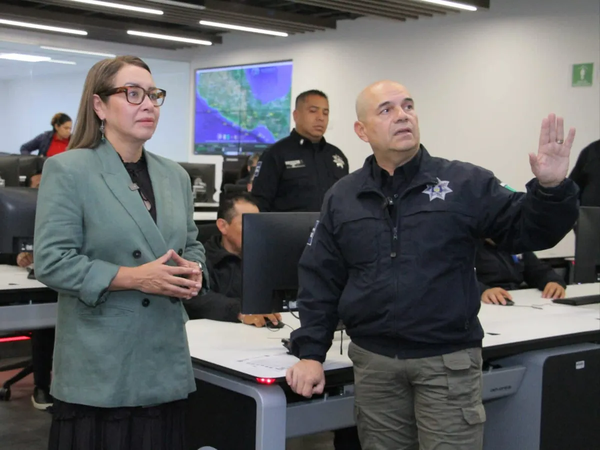 Azucena Cisneros responde a incidente vial en Ecatepec