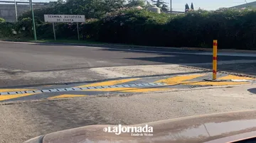 Operadora de autopistas instala ponchallantas en la México-Pachuca