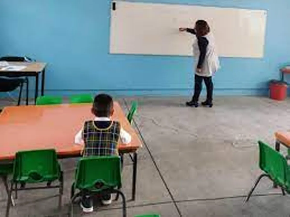 Es el día preciso para agradecerle a ese instructor, ya sea de la SEP o de escuela privada, que hizo todo lo posible para que tuvieras un aprendizaje y una cultura. Foto: La Jornada