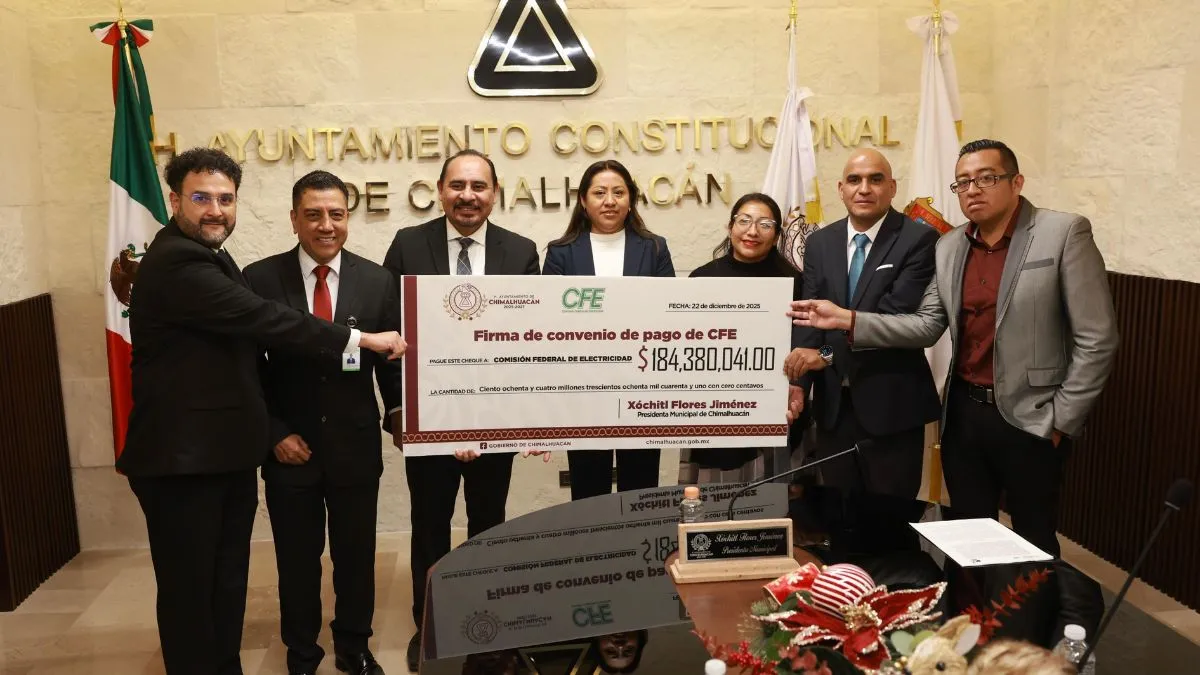 Presidenta Xóchitl Flores firma convenio con CFE para regularizar deuda histórica del ODAPAS