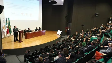 UAEMéx: Entregan informe de actividades previo a toma de protesta de nueva rectora