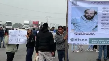 Bloquean la Toluca-Naucalpan por persona desaparecida