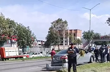Conductor muere atropellado por tráiler tras discusión vial en Tlalnepantla