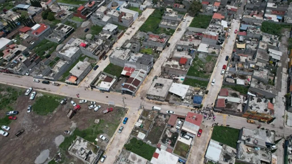 Con pavimentación y agua por la red, la transformación se siente en Ecatepec