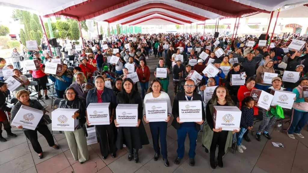 Alcaldesa Xóchitl Flores concluye entrega de 12 mil canastas en Chimalhuacán