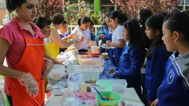 Es pertinente aclarar que la convocatoria son para alumnas y alumnos inscritos en escuelas particulares incorporadas a SEIEM, en los niveles preescolar, primaria, secundaria general y secundaria técnica. Foto: La Jornada