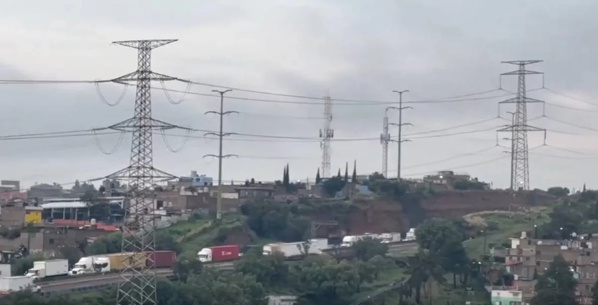 (Video) Autopista Chamapa-Lechería sigue cerrada por inundación