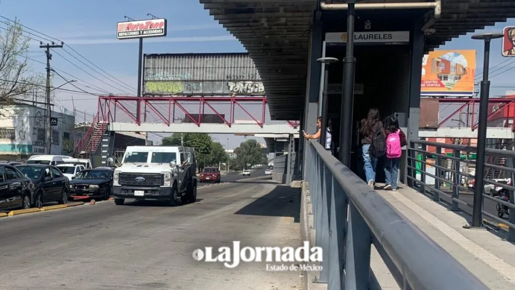 Reformas al Reglamento de Tránsito no frenan invasión al carril del Mexibús