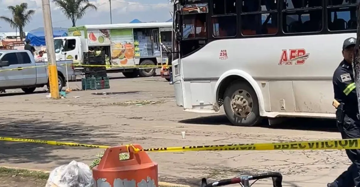 Camión arrolla a peatón en la Central de Abastos de Toluca