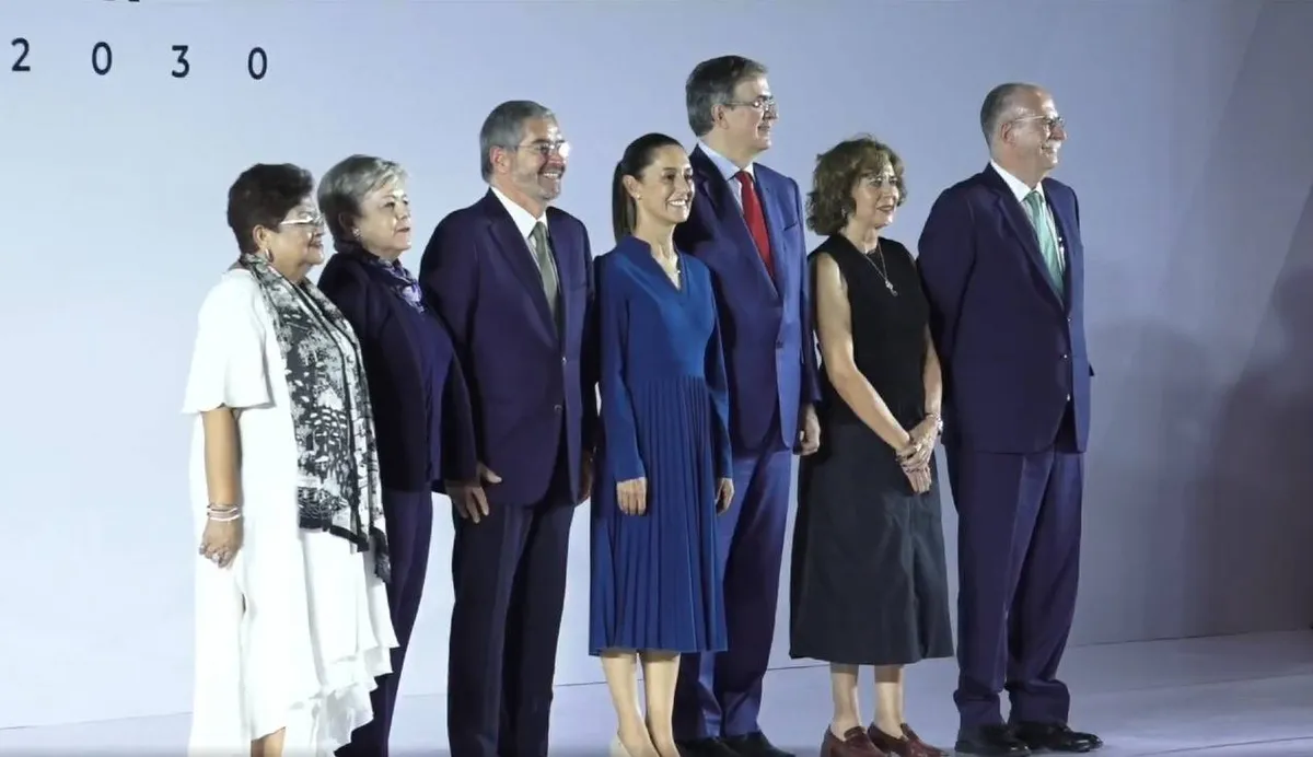 Claudia Sheinbaum presenta parte de su gabinete presidencial