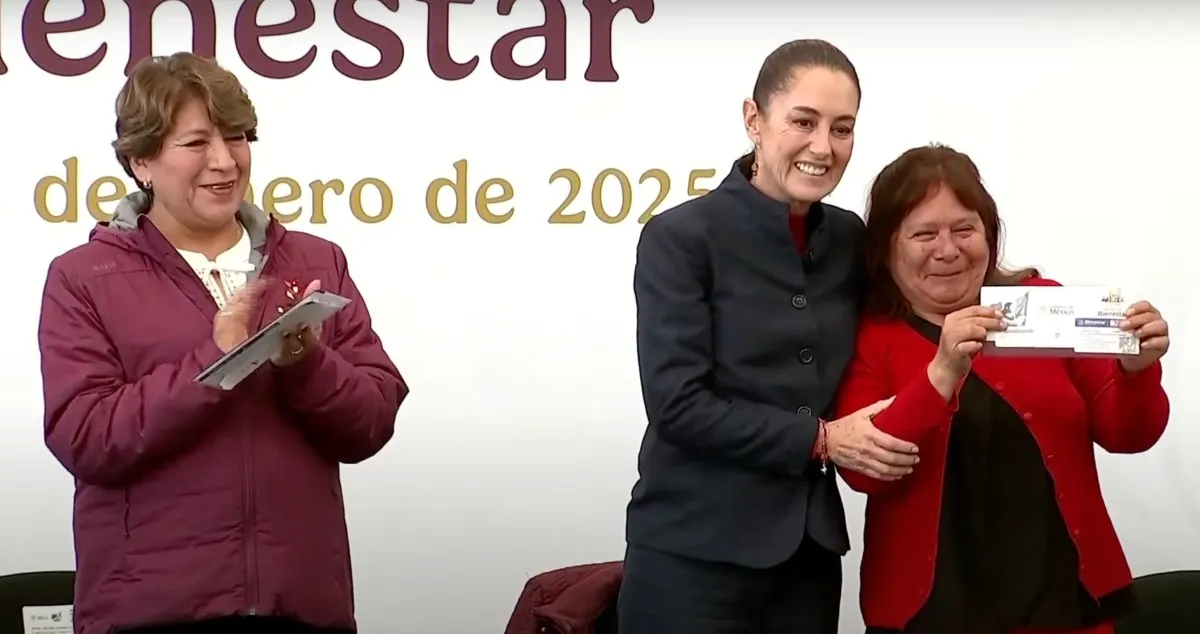 Sheinbaum y Delfina Gómez entregan tarjetas ‘Pensión Mujeres Bienestar’ en Zinacantepec, Edomex