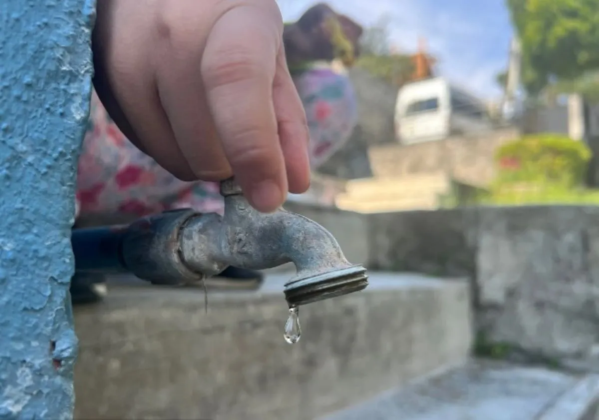Ayer, la Comisión Nacional del Agua (Conagua) dio a conocer en el sistema Cutzamala se encuentra a 37 por ciento menos con respecto al almacenamiento histórico de las tres presas que conforman el sistema y que abastecen la Zona Metropolitana del Valle de México. Foto: La Jornada