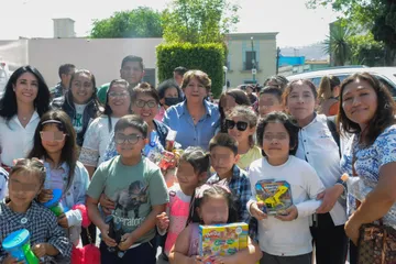 Festeja Delfina Gómez Álvarez a la niñez mexiquense