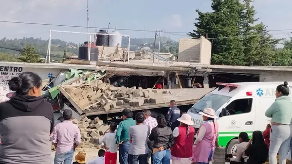 Camión de block choca con ciber en Almoloya de Juárez