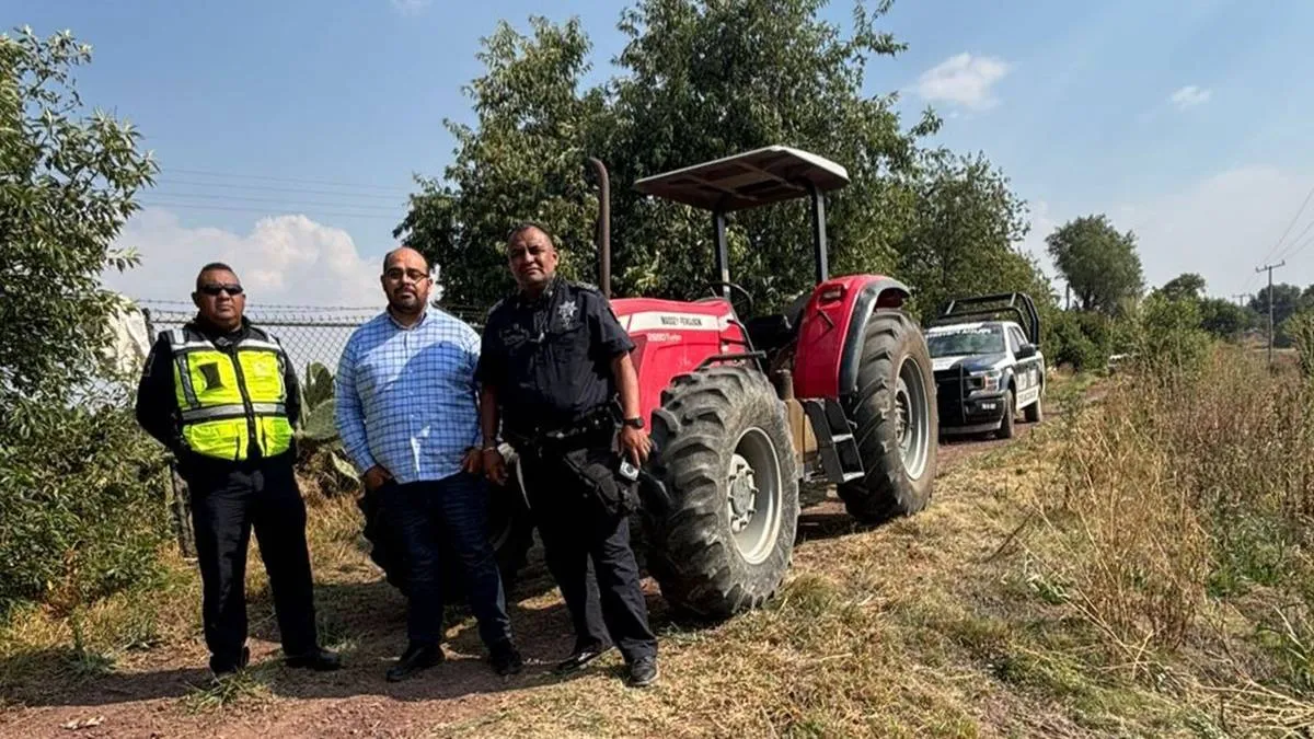 Recuperan tractor robado del Campo Experimental en Chapingo