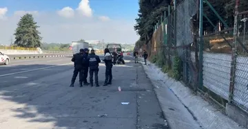 Abandonan cuerpo sin vida en la carretera México-Toluca