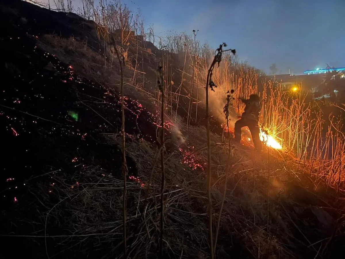 Se registra un incendio de pastizales en Lomas del Bosque Cuautitlán Izcalli