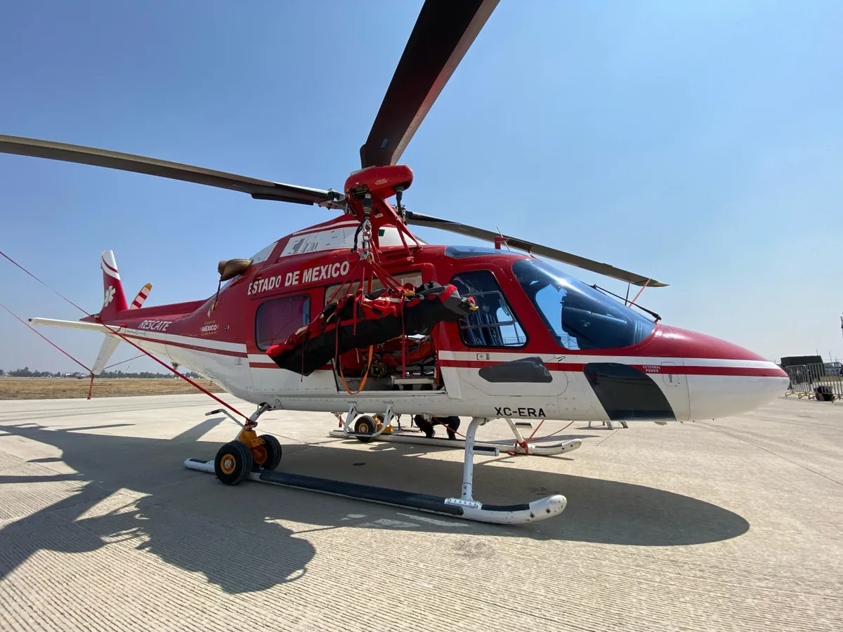 Grupo Relámpagos del Edomex participa en la Feria Aeroespacial 2025