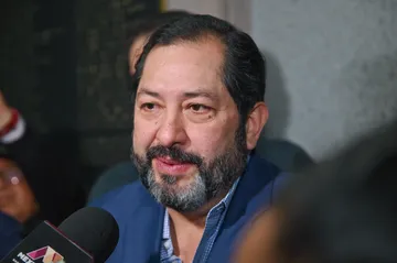 Histórico en Edomex: Aprueban hasta 8 años de prisión por Violencia Vicaria y crean “Cementerios Verdes”
