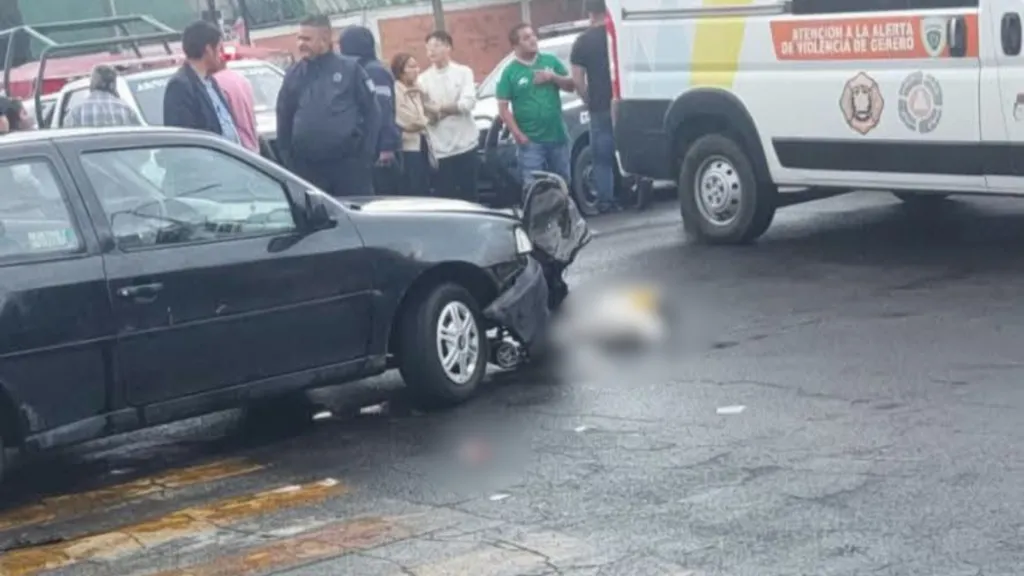 Atropellan a mujer con su bebé en carriola en calles de Valle de Chalco