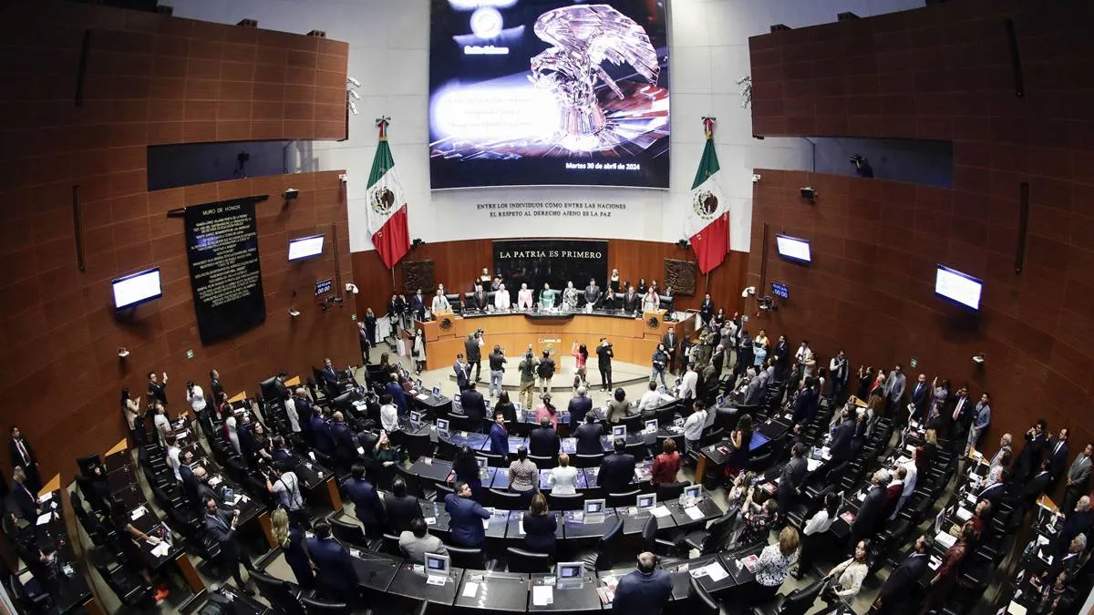 Senado cancela sesión para avalar descuento de deudas de la nómina