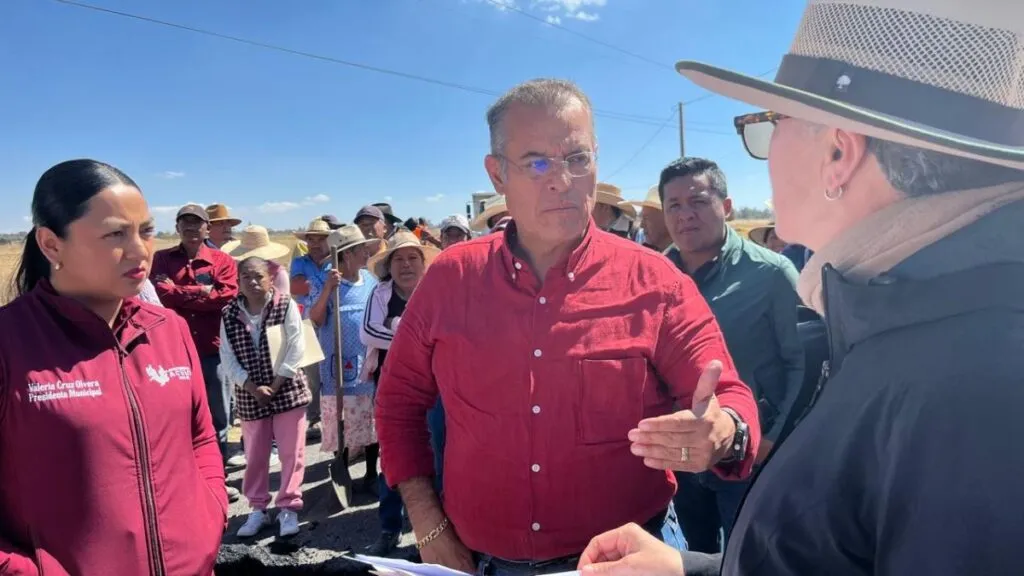 Con bacheo profundo y corrección de drenaje, Junta de Caminos del Edomex rehabilita puntos críticos de Periférico Norte