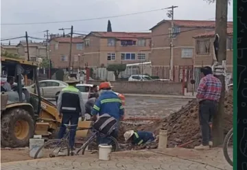 Aguas negras contaminan red de agua potable en Lomas de Cartagena Tultitlán