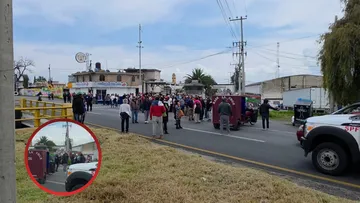 Vecinos de San Antonio la Isla bloquearon carretera Toluca-Tenango por conflictos con ayuntamiento