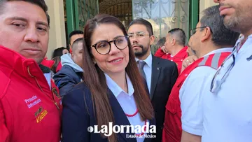 Laura Benhumea exige su registro como candidata a la Rectoría de la UAEMex