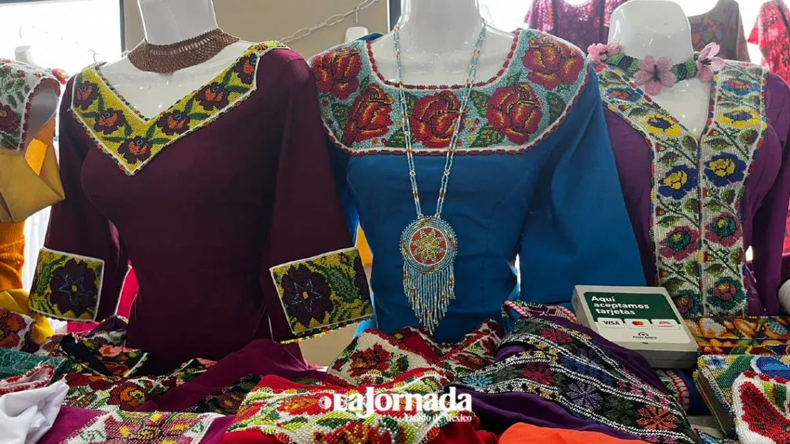 Cinthia Benito, artesana de chaquira que fusiona herencias