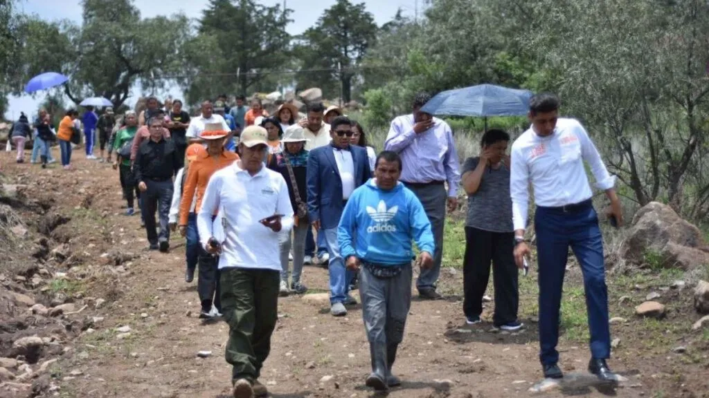 Vecinos denuncian presunta urbanización ilegal en la Sierra de Guadalupe; levantan evidencias de daños ambientales
